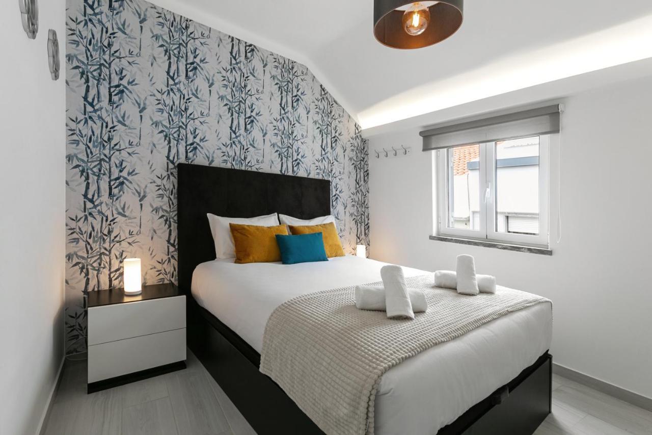 Beach Alley Apartment Назаре Екстер'єр фото