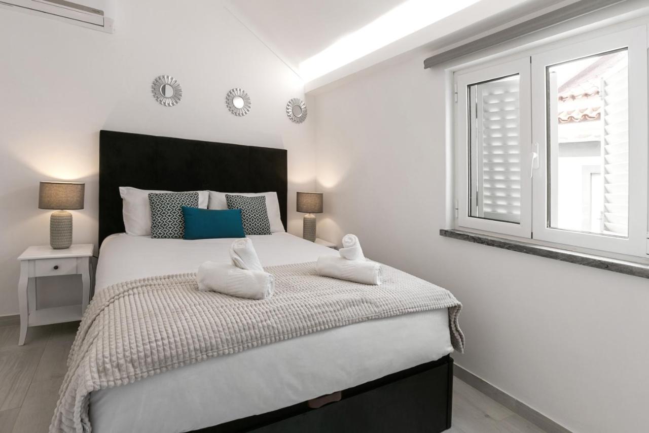 Beach Alley Apartment Назаре Екстер'єр фото